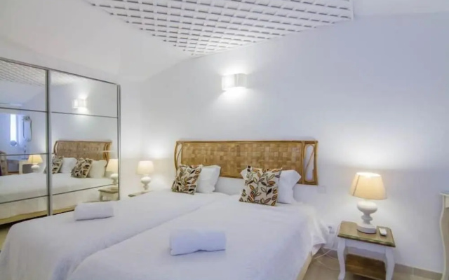 Villa 2, Great Spot Oura Beach, Albufeira