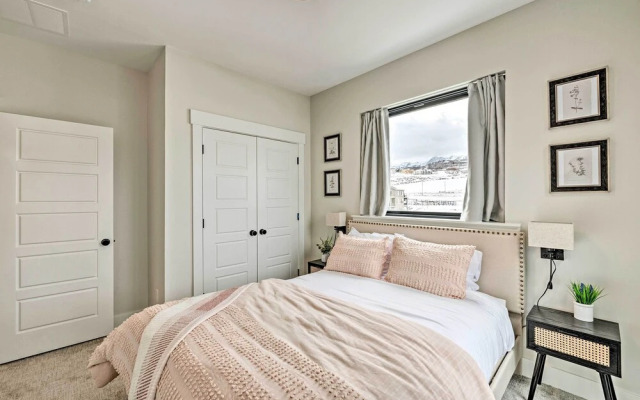 Newly-built Lakeside Gem w/ Community Perks!