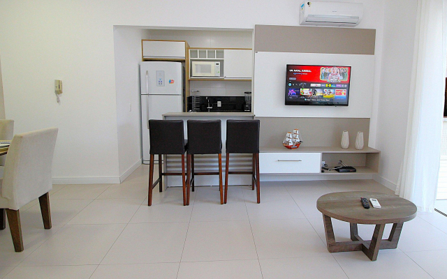 1071   Apartamento Com 2 Suítes Na Praia De Bombinhas