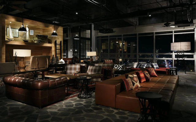 The H22 by Tama Hotel