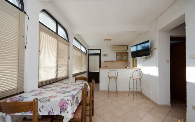 Apartments and Rooms Jaka