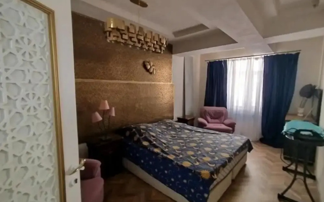 Baku Lake view 3 bedrooms apartment