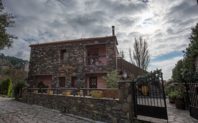 Отель Chorostasi Guest House вид на фасад