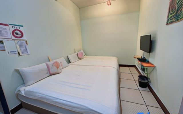 Second street Nest Hostel