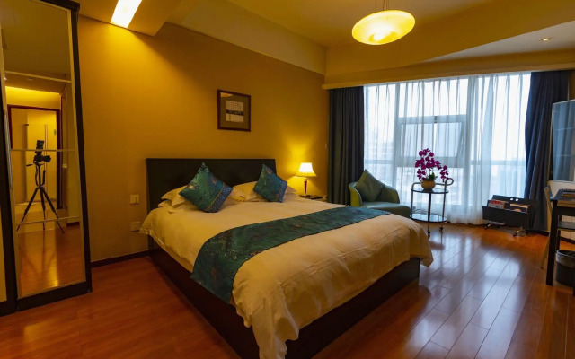 Eastern Golden Apartment