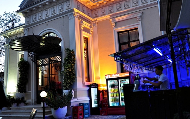 Vigo Grand Hotel вид на фасад