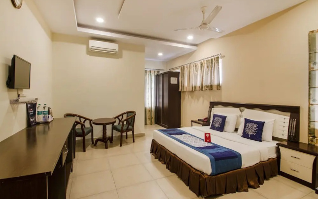 Sravya Compact Residency by OYO Rooms