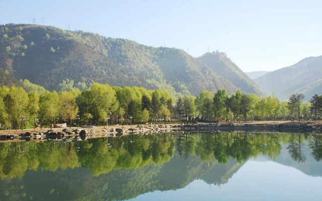 Wutai Mountain Chun Nuan Hua Kai Youth Hostel