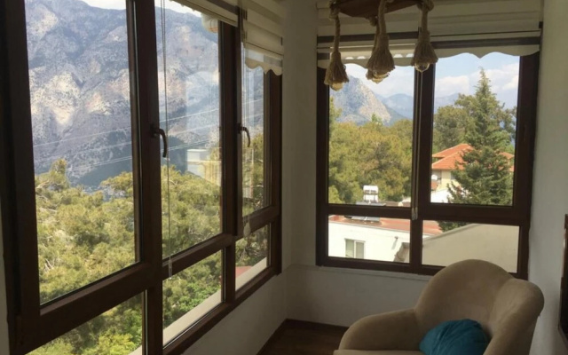 Tiny House with Pool and Terrace in Konyaalti