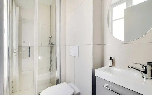 Serene Cocoon for 2P With AC - Near Montmartre