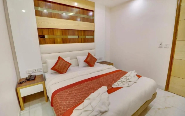 Orange Snapper Hotel
