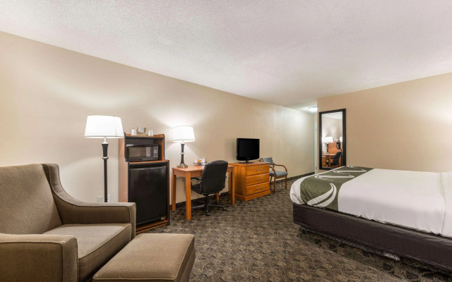 Quality Inn & Suites Portage Central