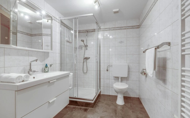 Warm Holiday Home in Sankt Peter Am Kammersberg with Terrace