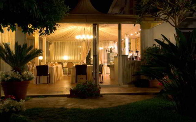 Hotel Villamare Фонтане-Бьянке вид на фасад