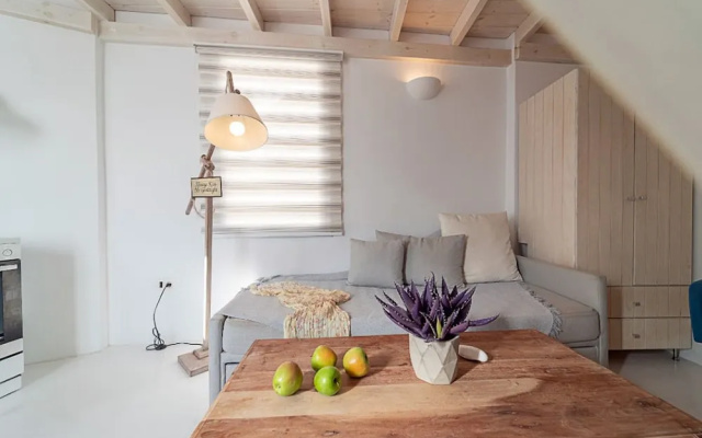 Akrotiri Cycladic Suites