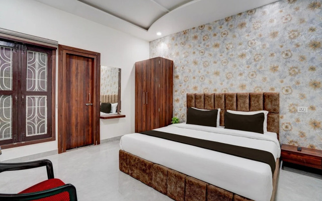 Deluxe Room Neelam Inn