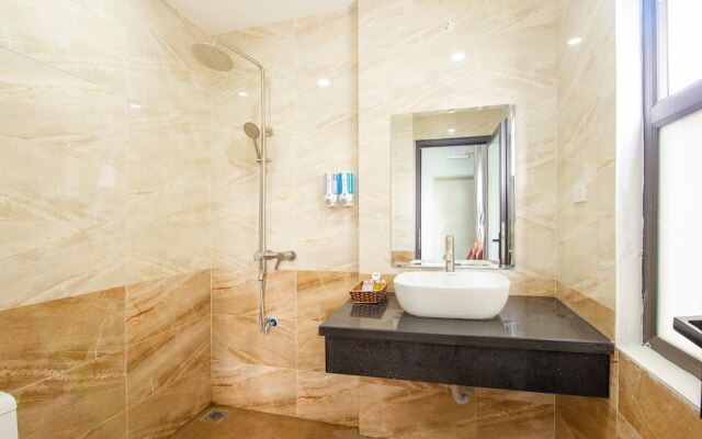 OYO 411 Van Nam Hotel Ханой ванная