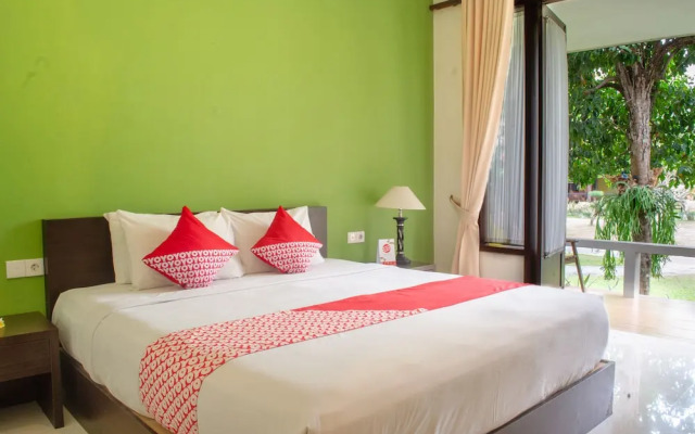 OYO 1508 Mascot Beach Hotel