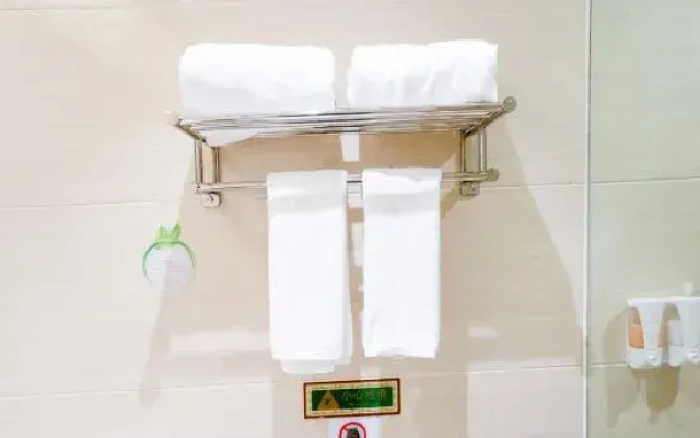 Vienna International Hotel (Ningbo South Business District Universal City)