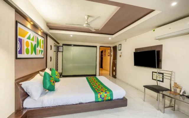 Labh Hotel