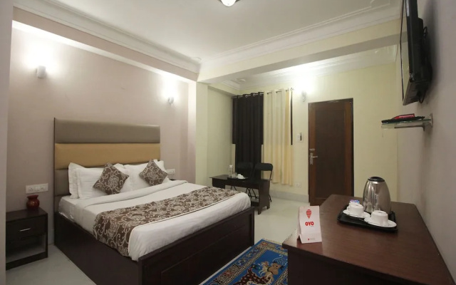OYO 10003 Hotel The Orange Inn