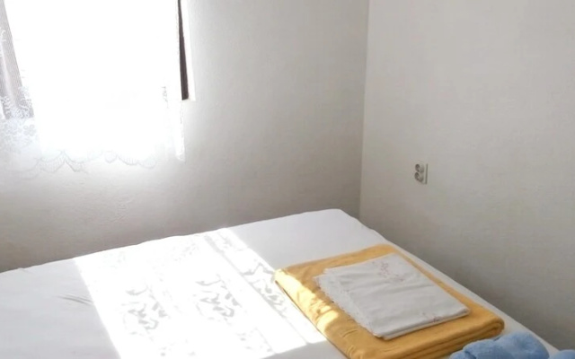 Apartment Gdinj - 2