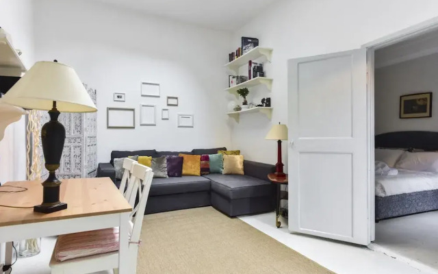 Monti Secret Garden Apartment