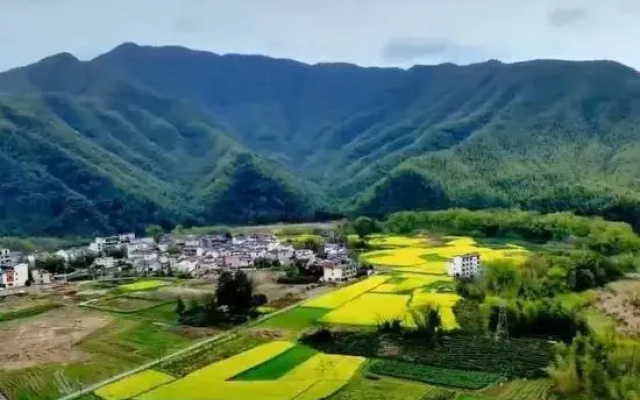 Luxian Lushuiwan Farmhouse