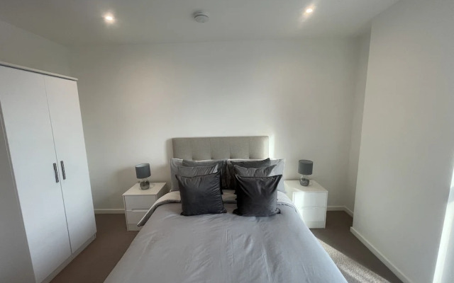 Immaculate 2bed Apartment in London - City Views
