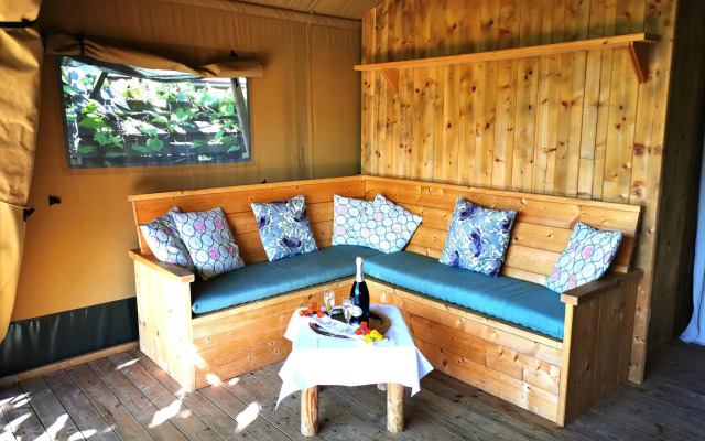 Beautiful tent lodge in Massignano with private terrace