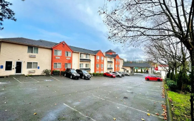 Studio 6 Suites Portland OR- I-5 OHSU