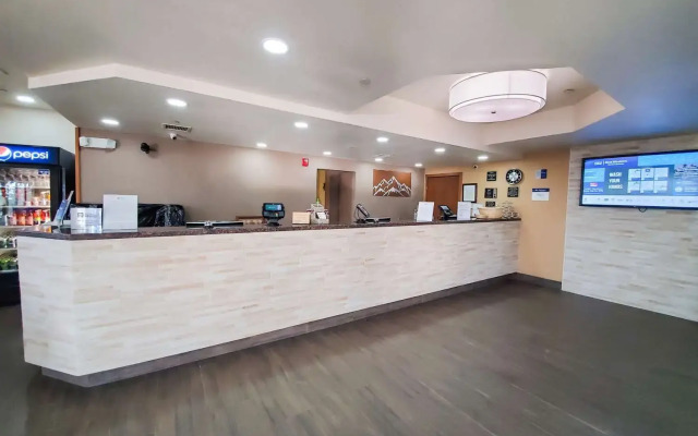 Best Western Plus Plaza Hotel