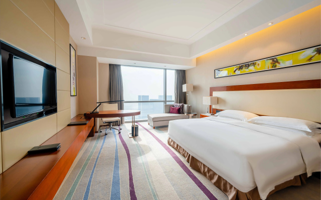 Crowne Plaza Wuxi Taihu by IHG