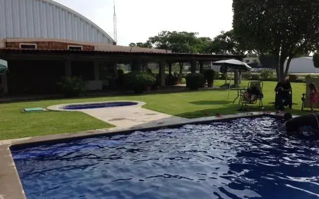 Aeroclub y Hotel Albatros