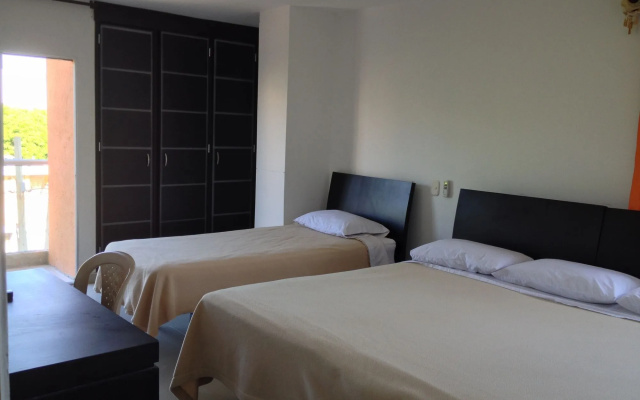 Hotel Charthon