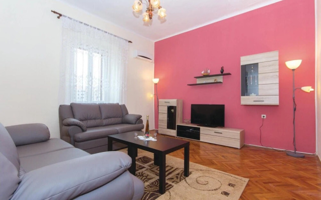 Stunning Home in Pula With Jacuzzi, Wifi and 2 Bedrooms
