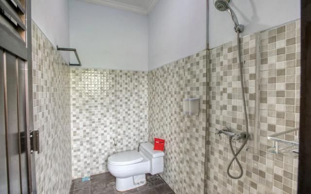 RedDoorz near Exit Toll Nusa Dua
