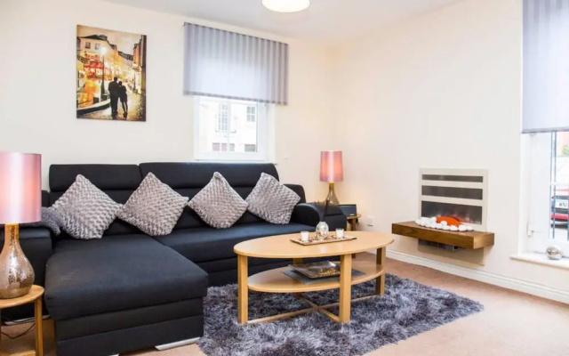 2 Bedroom Apartment With Parking