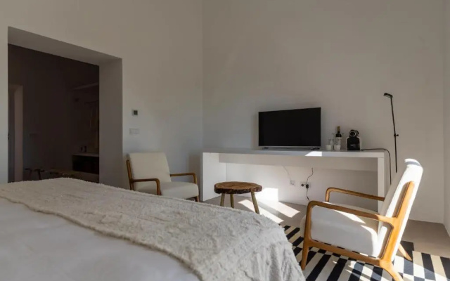 Cenoura-Brava Villas & Suites.