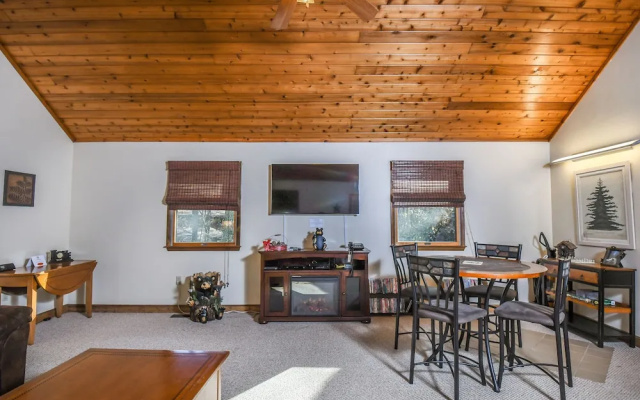 In the Pines 3 Bedroom House