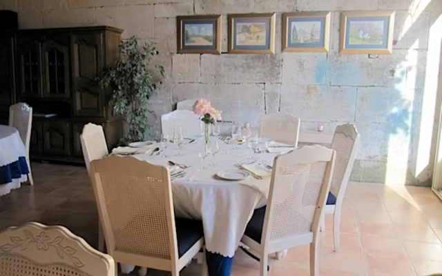 La Cour des Cloches