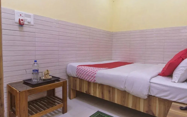 Bidhan Plaza by OYO Rooms