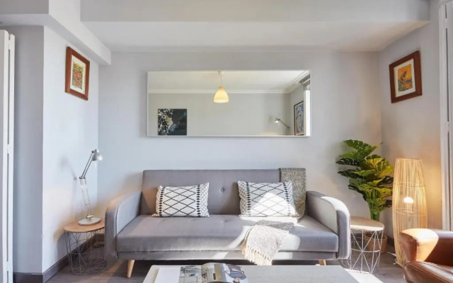 LEEWAYS APARTMENT VII in ALCALÁ 99