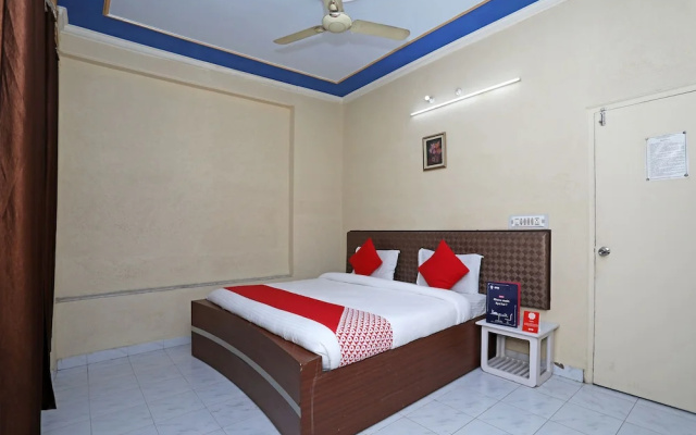 Flagship 76487 Vasundhra Inn