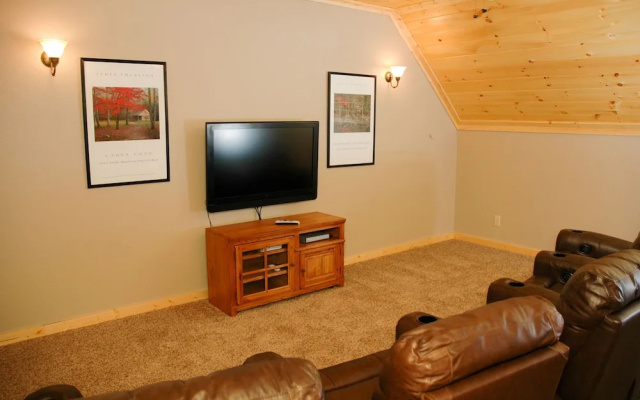 Brookstone Lodge - 6 Br Cabin