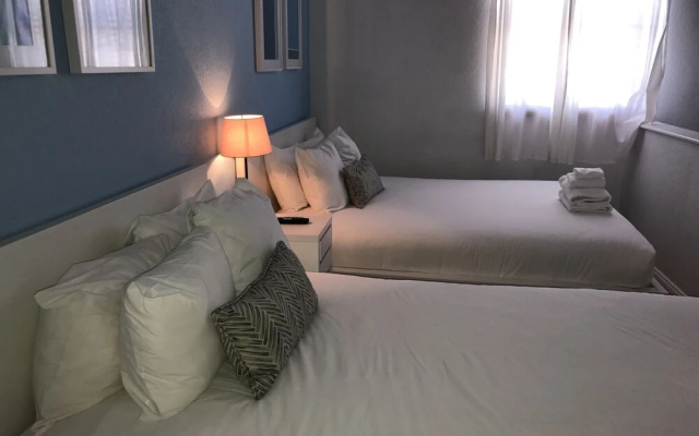 Apartments by Design Suites Hollywood