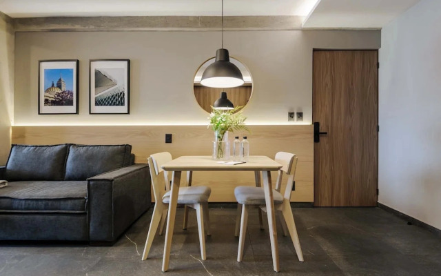 w Amazing Snug 1BR w Balcony in Tabacalera