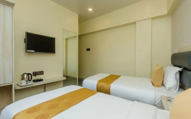 OYO 10899 Hotel Meadow Inn