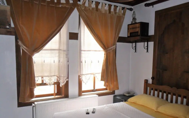 Ezgi Konaklari