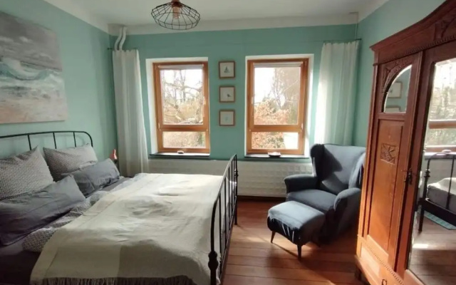 Birklund Modern Retreat